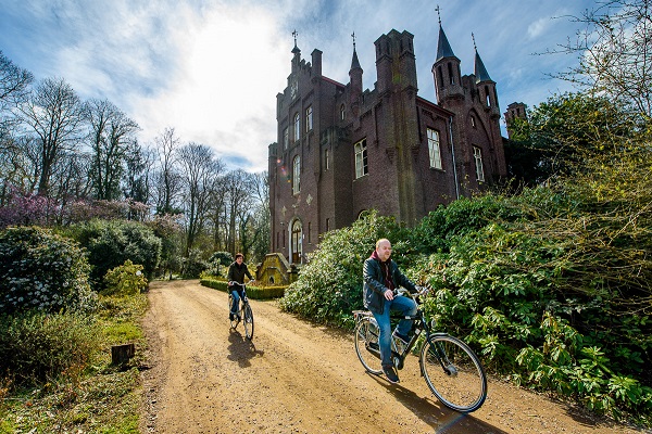 Fietsen langs kastelen en landhuizen met een fietsvakantie in Limburg